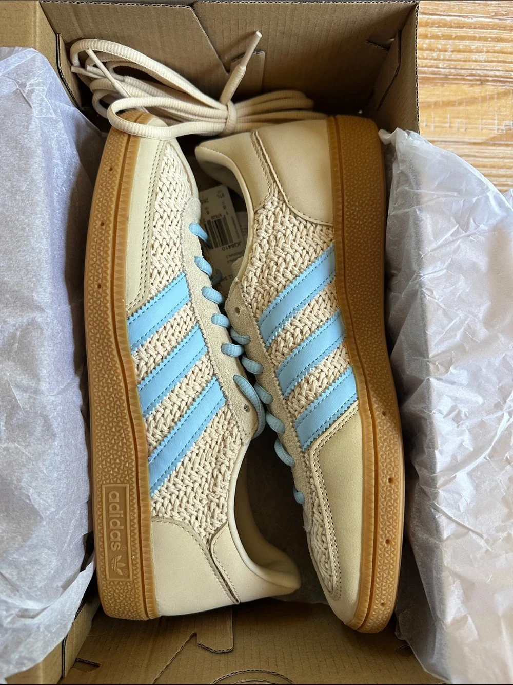 Adidas Handball Spezial Women’s Beige Sneakers with Light Blue Stripes - Picture 6 of 7
